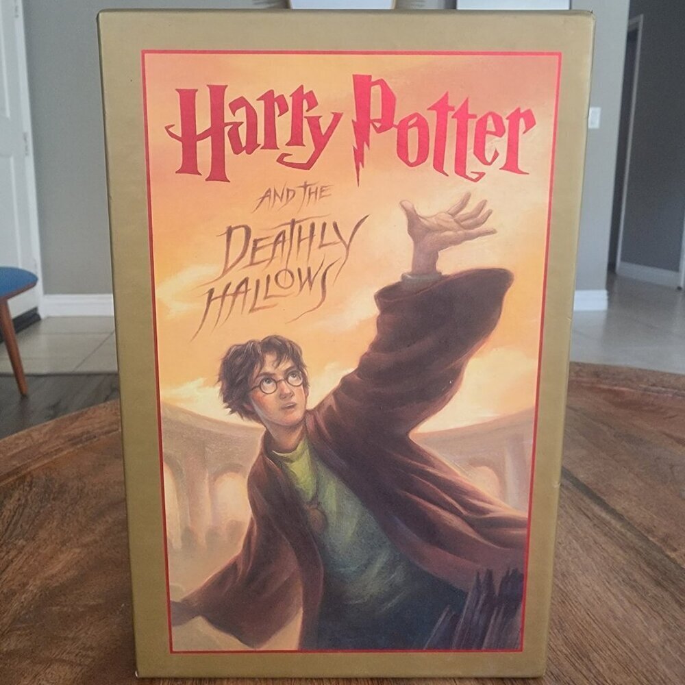 Harry Potter And The Deathly Hallows Deluxe W/ J.K Rowling Signature 1st Edition